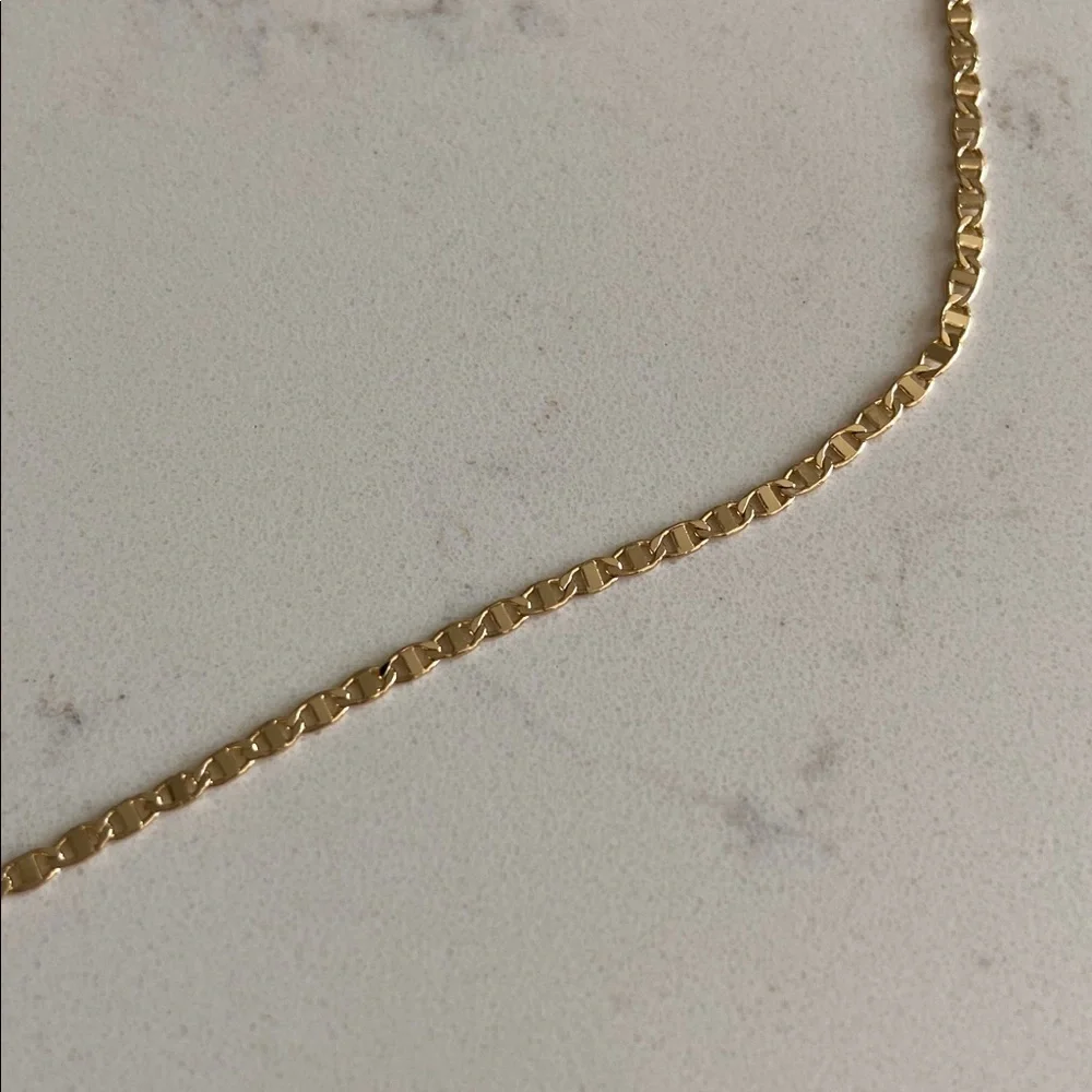 Pretty Bird โข Yellow Gold Plated Flat Mini Mariner Chain - Picture 4 of 10